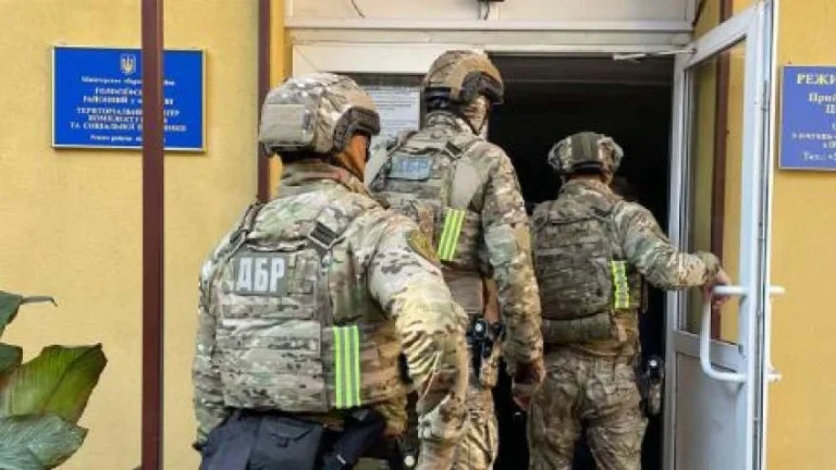 Понад три чверті українців вважають ТЦК та СП найбільш корумпованою структурою — опитування Active Group