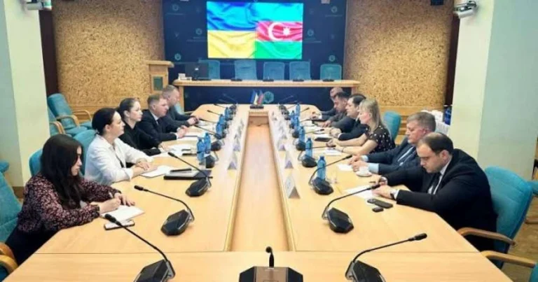 Азербайджанський капітал можуть залучити до відновлення інфраструктури та енергетики України